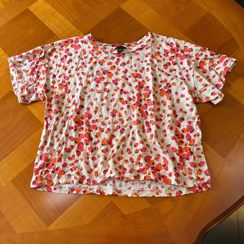 Ann Taylor XS Linen Strawberry Print Top Cropped Boxy Fit Summer Fruit
